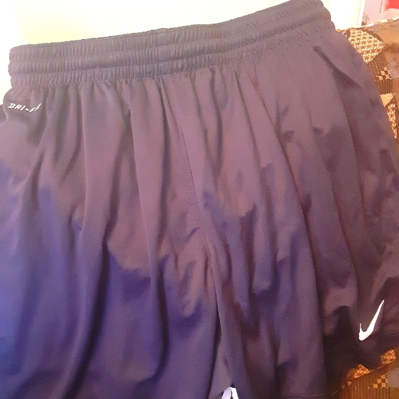 Nike Dri-Fit Shorts size Large - Picture 6 of 7